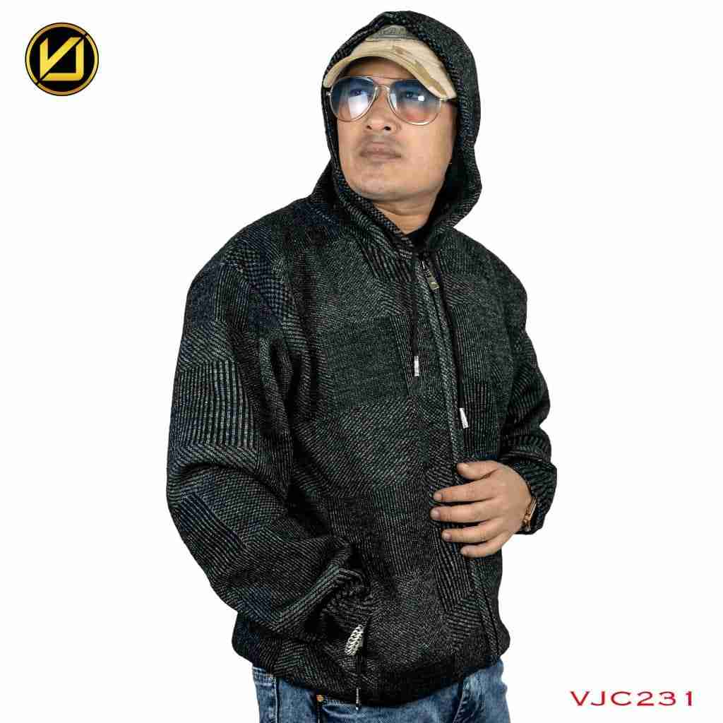 VIRJEANS (VJC230) Stylish Winter Sweater For Men - Black